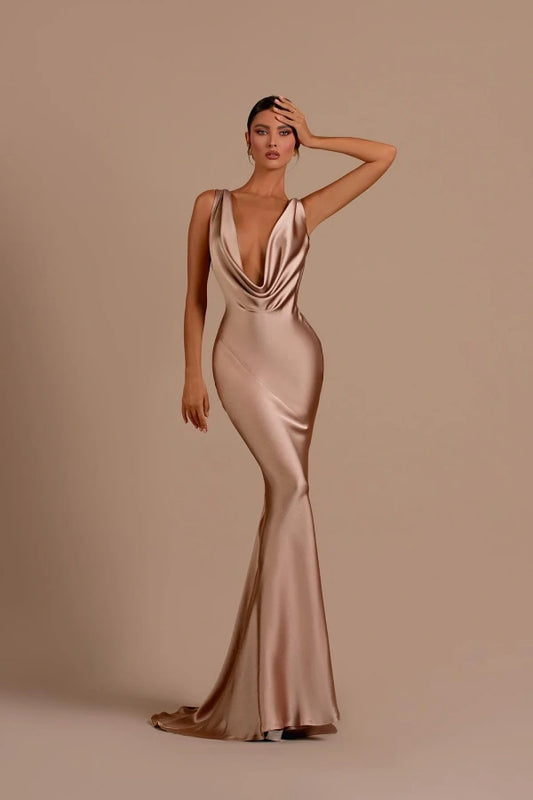 Champagne Deep V-neck Mermaid Prom Dress ¨C Slimming Long Evening Gown | Tuddos