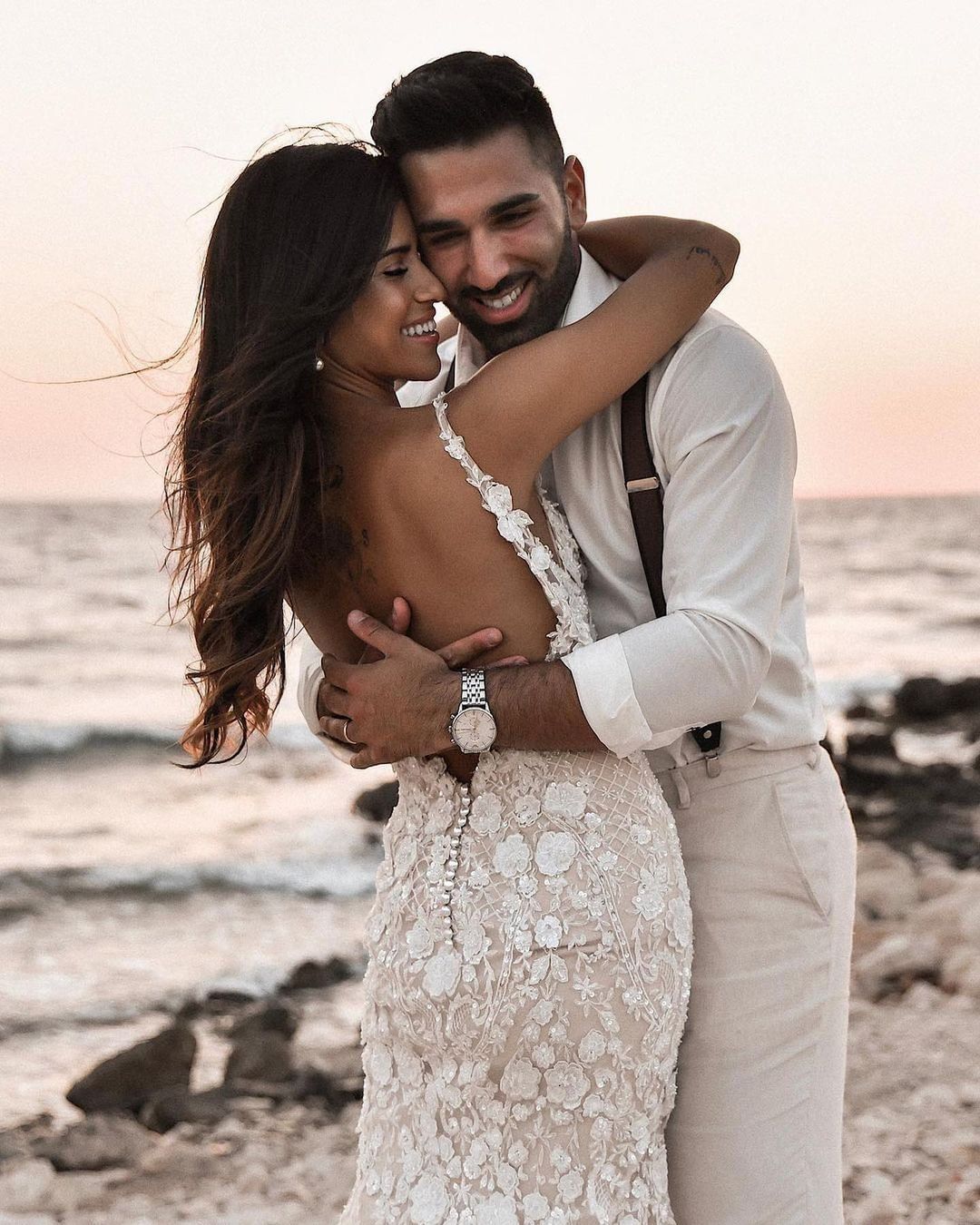 Elegant Lace Backless Mermaid Wedding Dress with Long V-neck and Floral Details