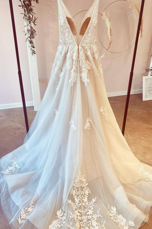 Elegant Deep V-neck Floor-length Tulle Wedding Dress with Floral Lace in A-Line Style