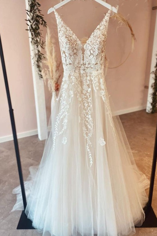 A-Line V-neck Elegant Wedding Dress in Tulle with Spaghetti Straps, Backless and Lace Appliques
