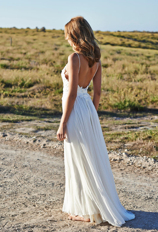 Beach Wedding Dress with Spaghetti Straps and Lace