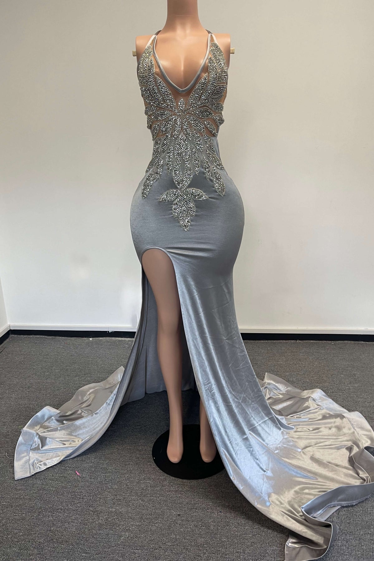 Stunning Silver V-Neck Mermaid Prom Dress Split Long With Beads