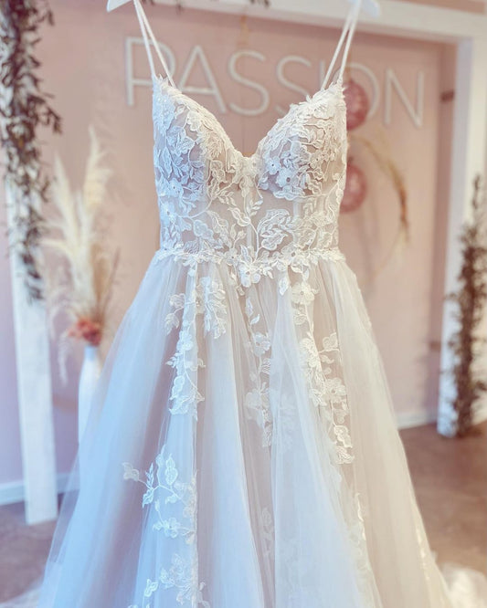 Long A-line Wedding Dress with Elegant V-neck and Spaghetti-Straps in Tulle, Backless Design