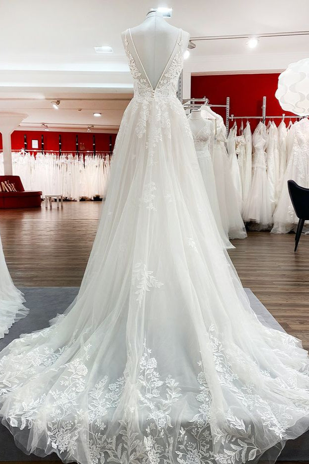 Elegant A-Line Wedding Gown with Long V-Neck and Lace Tulle Spaghetti Straps