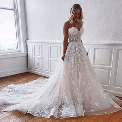 Elegant A-line Floor-Length Wedding Gown Featuring Sweetheart Lace