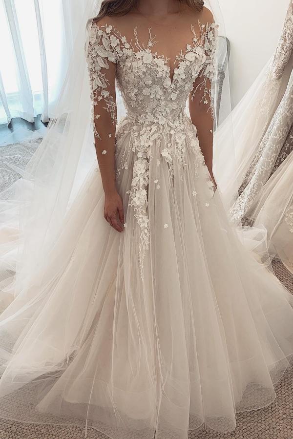 Elegant Sweetheart Long Sleeve A-Line Wedding Dress in Tulle with Lace Appliques