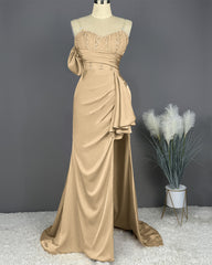 Elegant Spaghetti Straps Split Mermaid Prom Dress Long Pleated Sleeveless Evening Gown with Beading Sequins