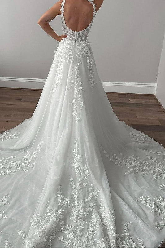 Elegant White Tulle Long Wedding Dress with Spaghetti Straps and Applique