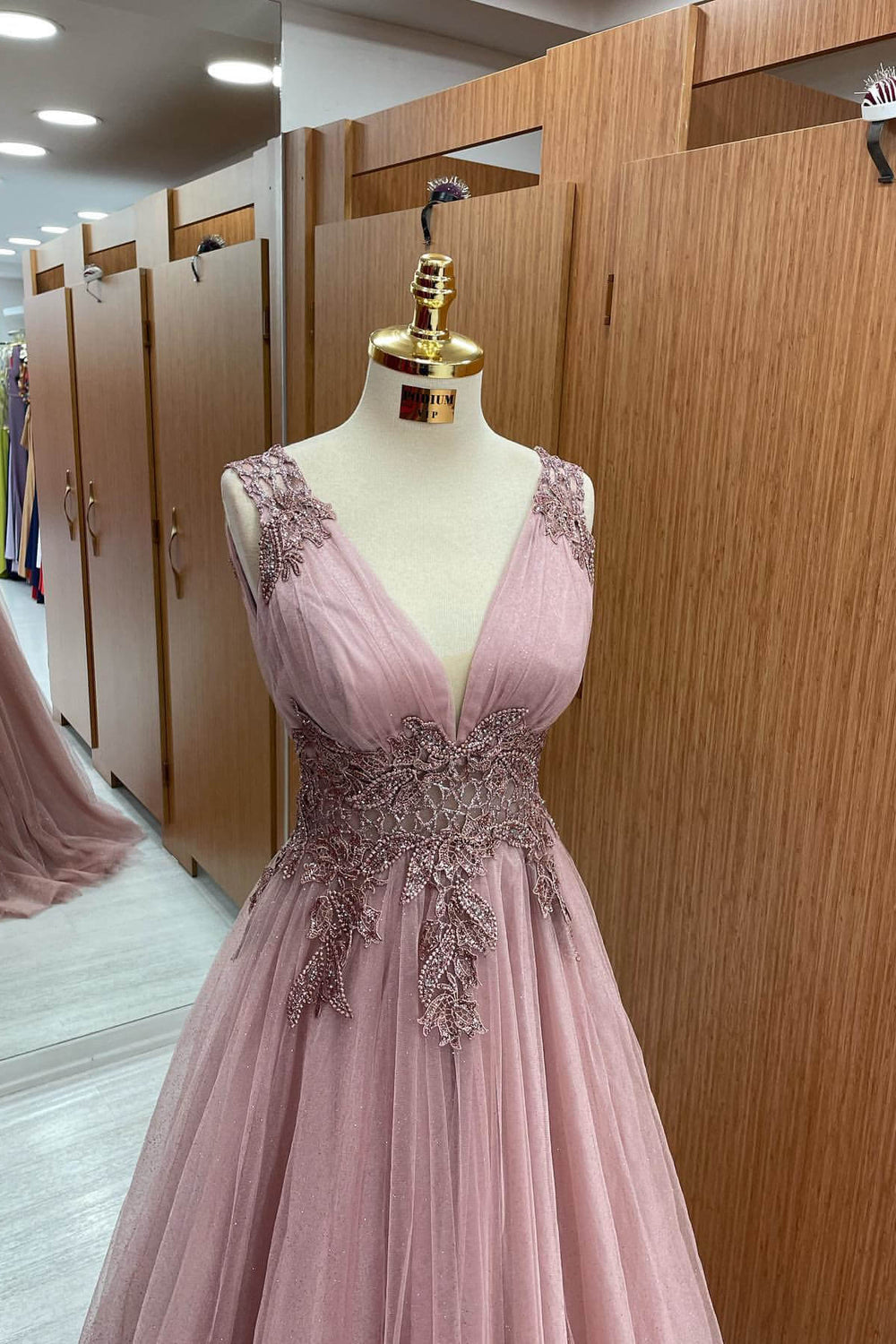 Dusty Pink V-Neck Sleeveless Prom Dress Tulle Long with Appliques