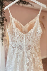 Sweetheart A-Line Wedding Dress with Pretty Spaghetti Straps and Appliques Lace in Tulle