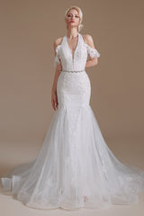 Stunning Mermaid Halter Floor-Length Tulle Wedding Dress Featuring Lace Appliques