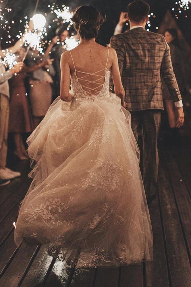 Elegant V-neck A-line Wedding Gown with Tulle Lace and Spaghetti Straps