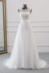 Long A-line Vintage Wedding Dress in Jewel Tulle with Lace Appliques