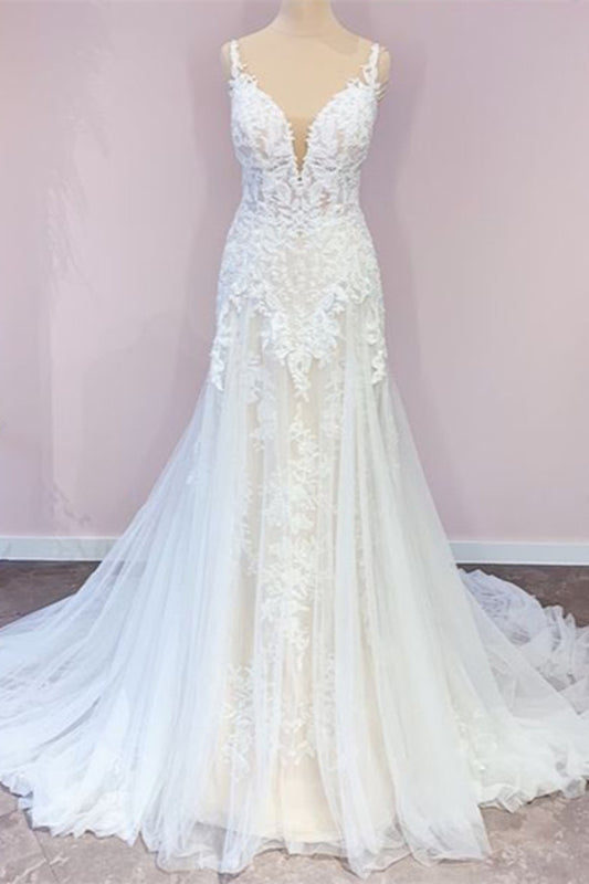 Sweetheart A-Line Wedding Dress with Modest Spaghetti Straps and Lace Appliques in Tulle
