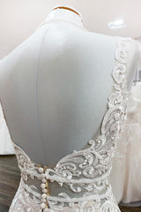 Backless Sleeveless Long Mermaid Wedding Dress in Modern Tulle With Lace