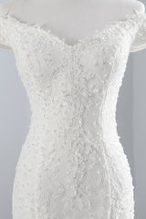 Elegant Floor-length Off-The-Shoulder Mermaid Bridal Gown With Lace