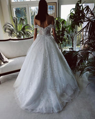 Elegant Off-The-Shoulder A-Line Wedding Gown in Tulle
