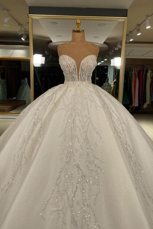 Elegant Long Glitter Ball Gown Wedding Dress Featuring Sweetheart Neckline