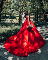 Princess Wedding Dresses in Elegant Long Satin with V-neck and Lace