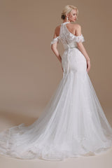 Stunning Mermaid Halter Floor-Length Tulle Wedding Dress Featuring Lace Appliques