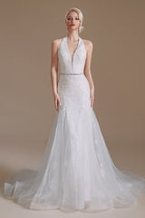 Stunning Mermaid Halter Floor-Length Tulle Wedding Dress Featuring Lace Appliques