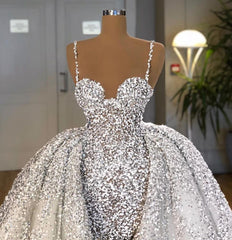 Sweetheart Mermaid Wedding Dress with Elegant Sequins and Ruffled Train