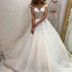 Elegant Sweetheart Neckline Off-the-Shoulder A-Line Bridal Gown with Lace Appliques and Tulle Train