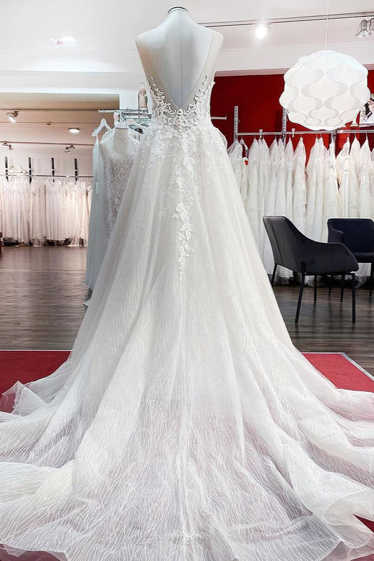 Elegant Sleeveless A-line Tulle Wedding Dress with Ruffles and Lace Appliques
