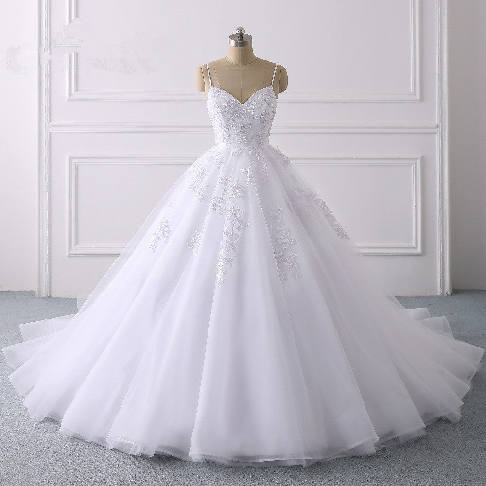 V-Neck Tulle Wedding Dress with Elegant Spaghetti-Straps and Lace Appliques