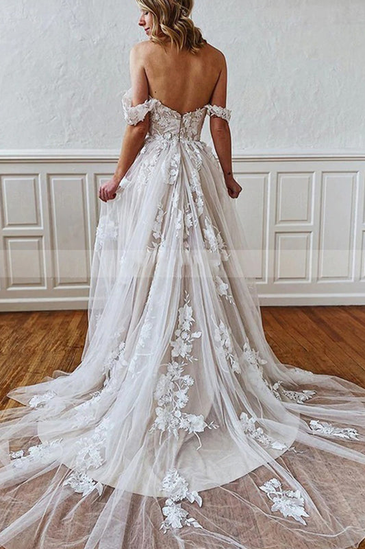 Elegant Sweetheart A-line Wedding Gown with Straps and Appliques