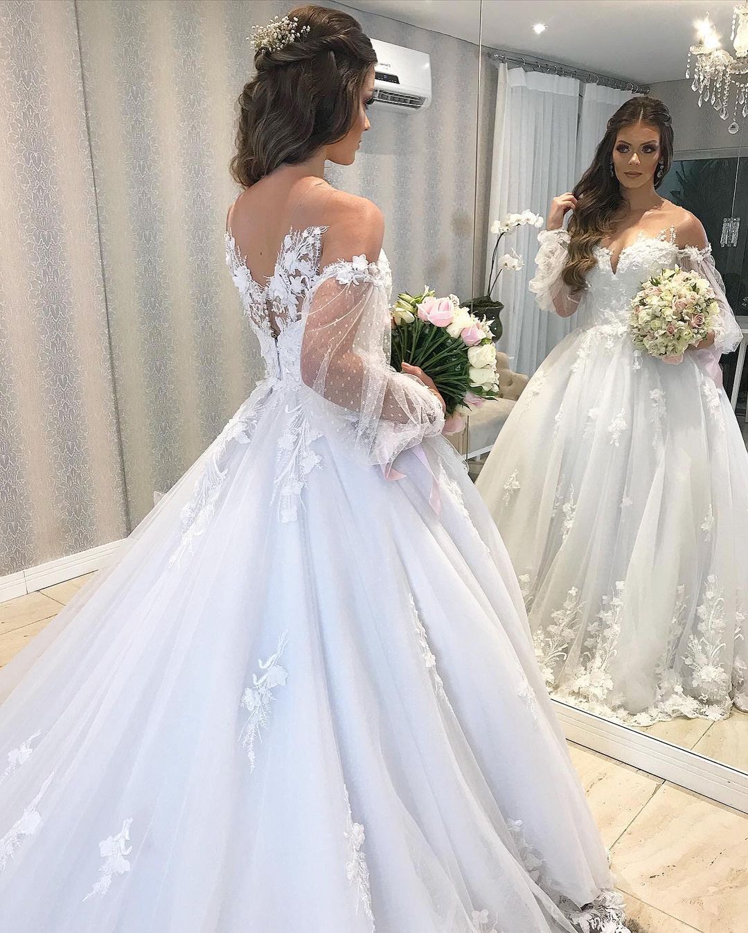 Elegant Off-the-shoulder Princess Wedding Gown with Long Tulle Skirt and Bubble Sleeves