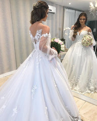 Elegant Off-the-shoulder Princess Wedding Gown with Long Tulle Skirt and Bubble Sleeves
