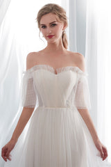 Beach Wedding Dress in Tulle with Off-the-Shoulder Design