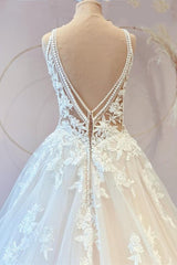 Sweetheart Princess Wedding Dresses with Long Lace and Tulle Appliques