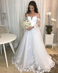Elegant Off-the-shoulder Princess Wedding Gown with Long Tulle Skirt and Bubble Sleeves