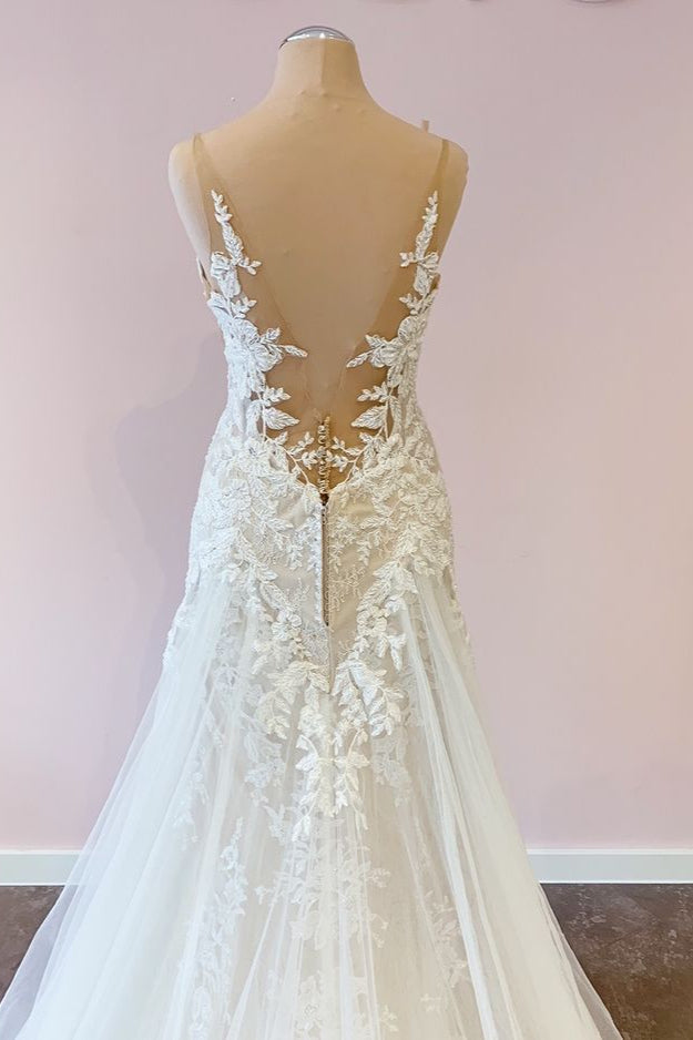 Sweetheart A-Line Wedding Dress with Modest Spaghetti Straps and Lace Appliques in Tulle