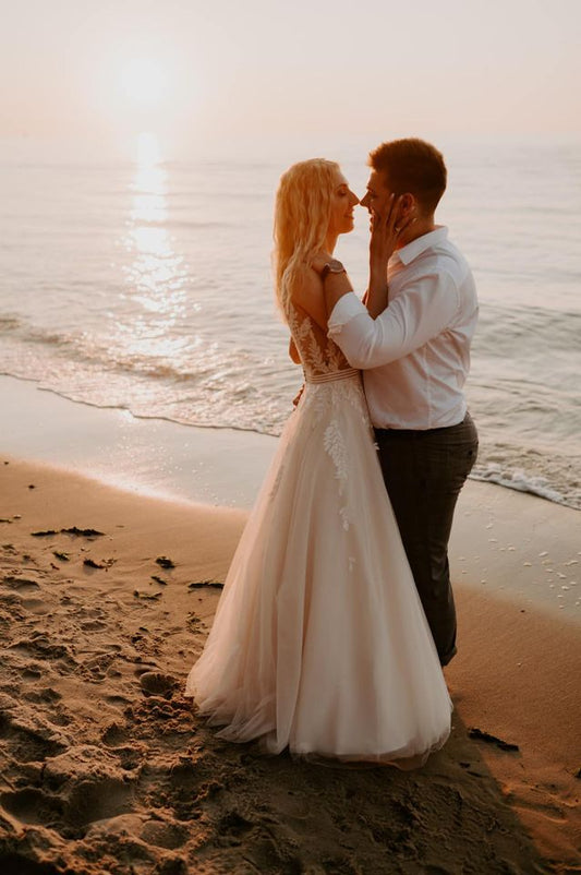 Long Vintage A-line Wedding Dress Featuring V-neck and Open Back with Tulle Lace