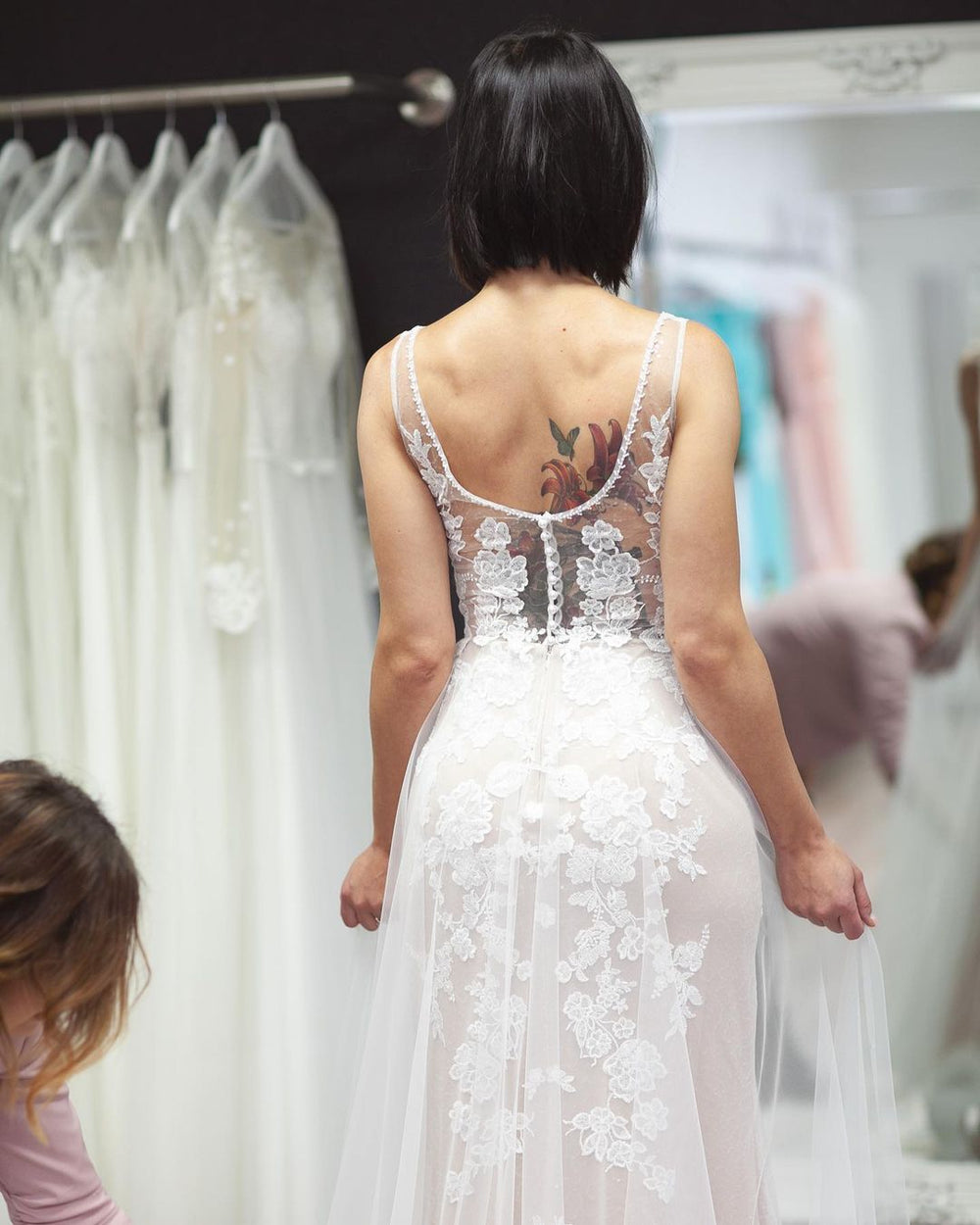Contemporary Deep V-neck Backless A-Line Gown with Tulle and Lace Appliques