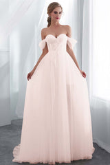 Elegant Long Tulle Wedding Dress with Off-the-Shoulder Design