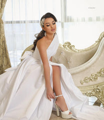 Elegant One-Shoulder A-Line Satin Wedding Gown Featuring a Slit