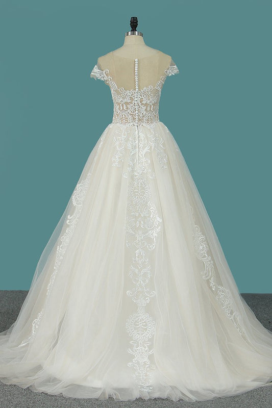Elegant Bateau Neckline Wedding Gown with Floor-length A-Line Ruffles and Lace Tulle Appliques