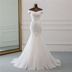 Elegant Mermaid Bridal Gown with Off-The-Shoulder Tulle Lace